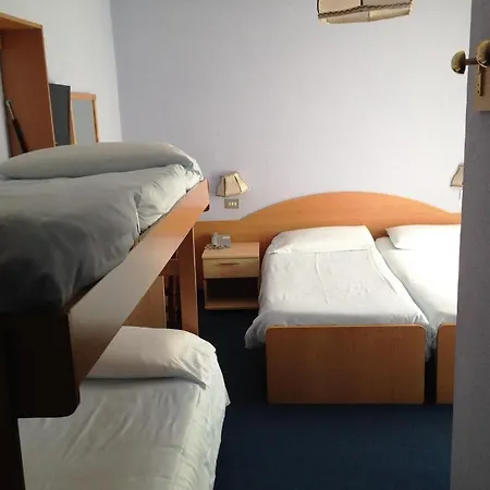 Alaska Hotel 3*