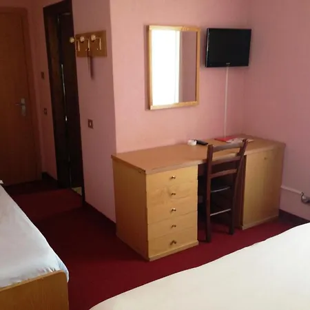 Alaska Hotel 3*