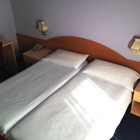 Hotel Alaska 3*